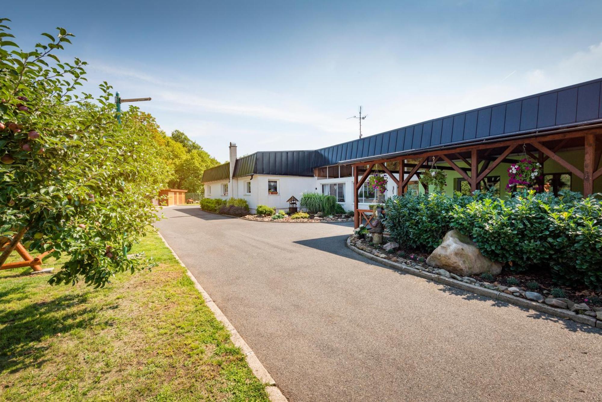 Pension U Jezu Klášterec nad Ohří Exterior foto